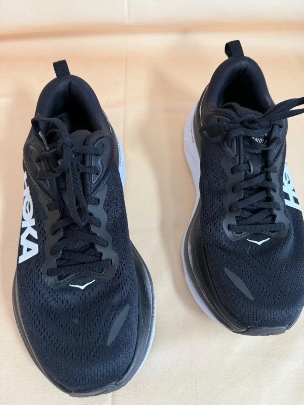 Hoka One One Womens Bondi 8 Black Running Shoes Atheisure Workout Size 8.5 B